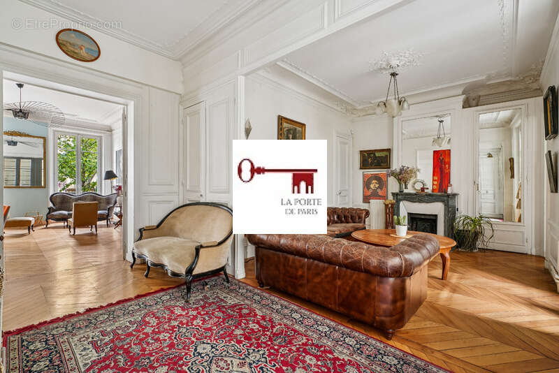 Appartement à PARIS-3E