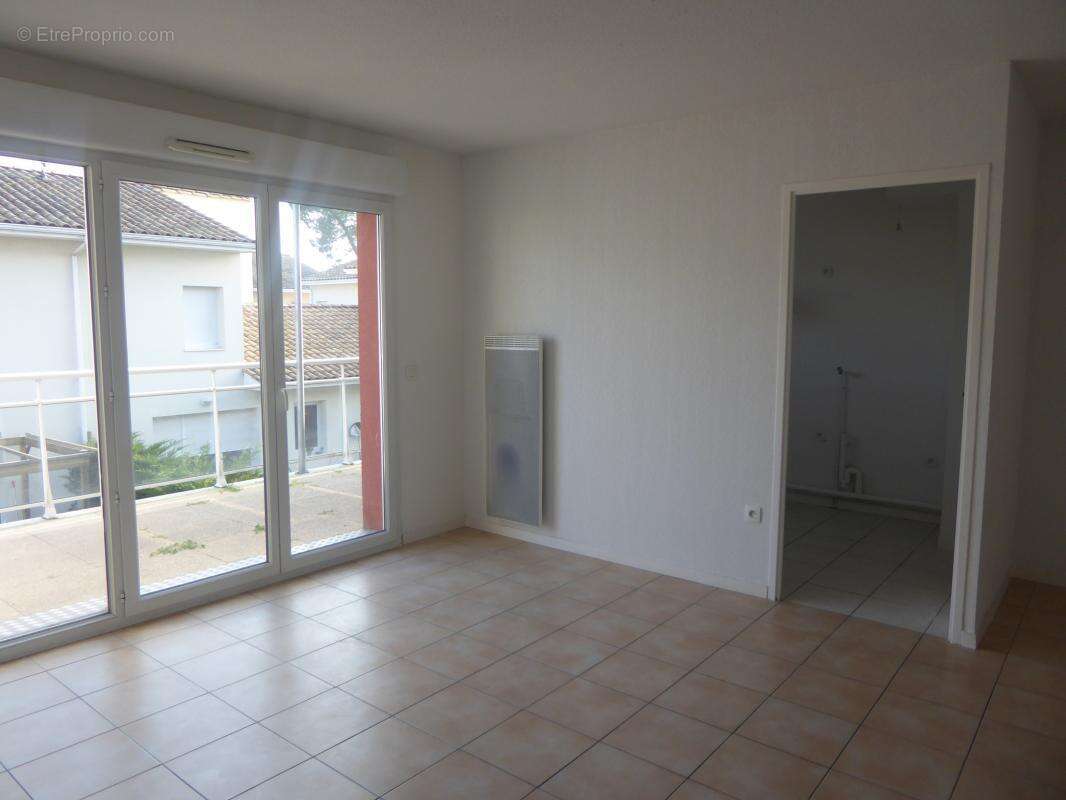 Appartement à CADAUJAC