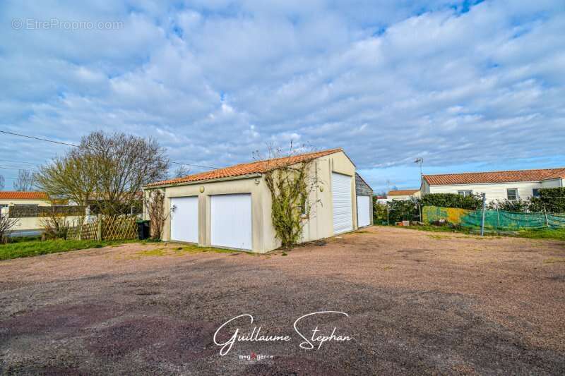 Maison à LE PERRIER