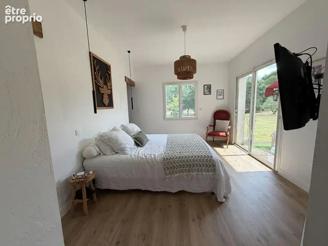 Maison proche Duras 6 pièces 5 chambres de 170 m2 sur grand jardin - photo 4