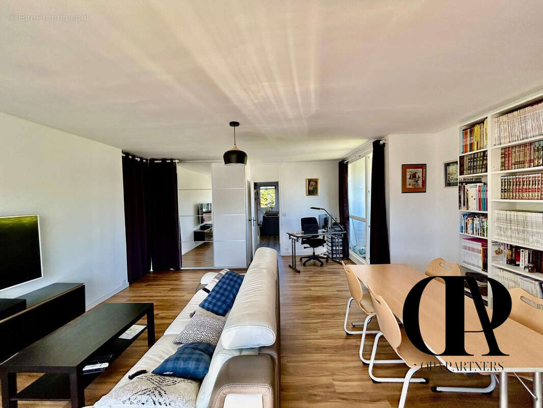 Appartement à LES ULIS