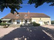 Maison à SAINT-POURCAIN-SUR-SIOULE