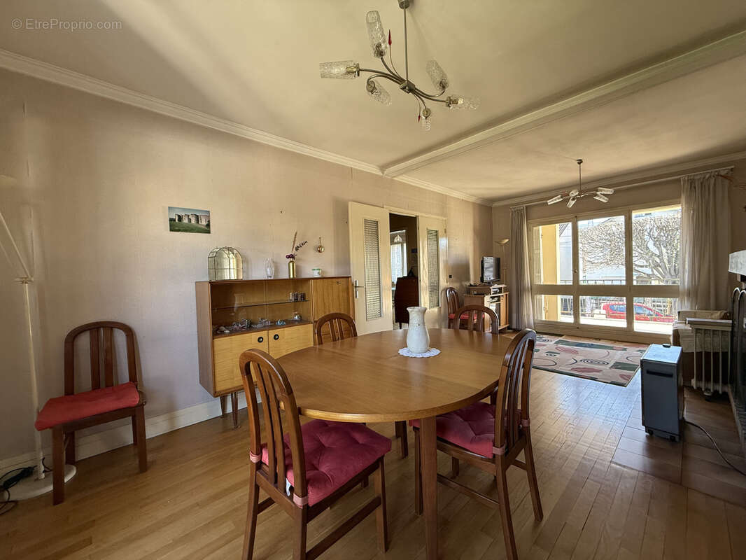 Maison à LE BLANC-MESNIL