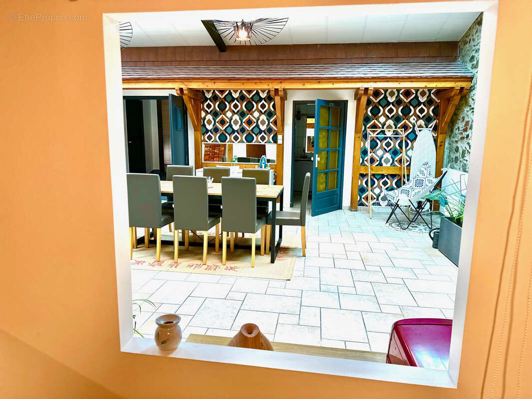 Magnifique loft, rénové avec goût + commerce avec vitrine - photo 14