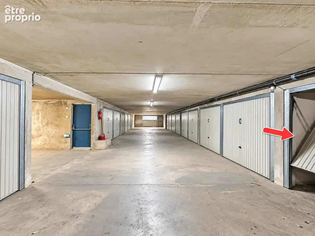 Garage - lavandou - residence securisee et fermee - photo 3