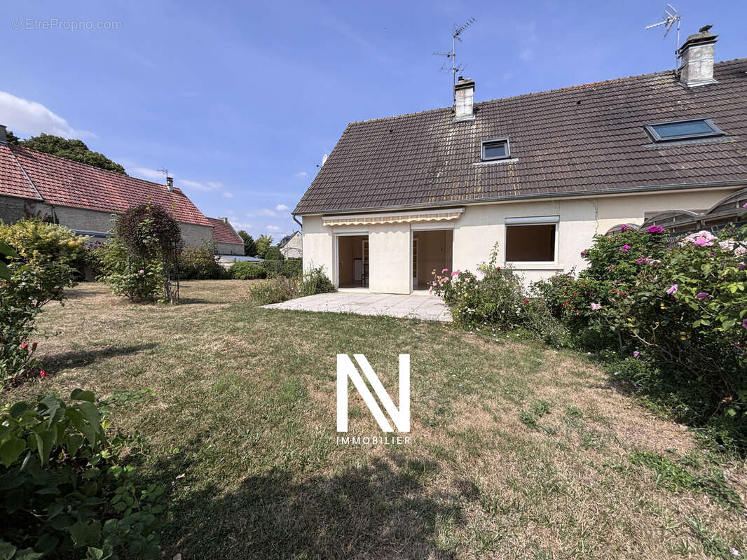 Maison à ANGUERNY