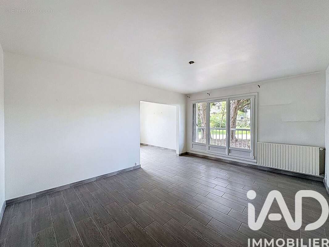 Photo 2 - Appartement à MAGNY-LES-HAMEAUX
