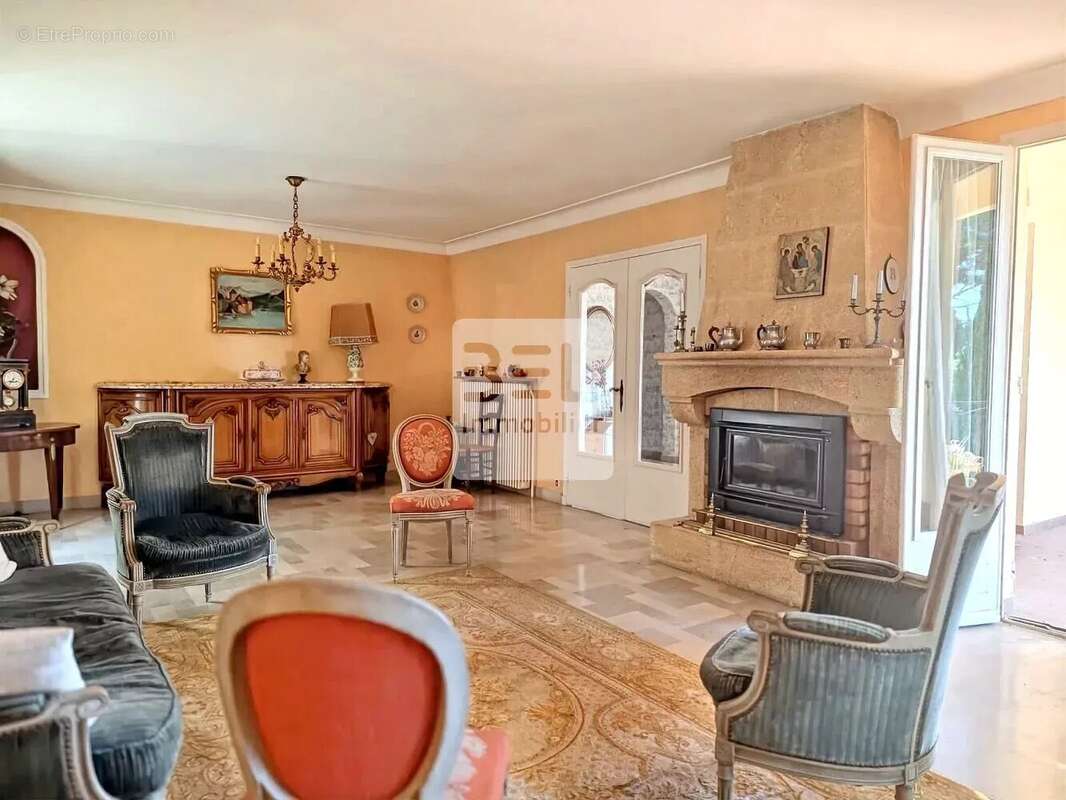 Maison à BAGNOLS-SUR-CEZE