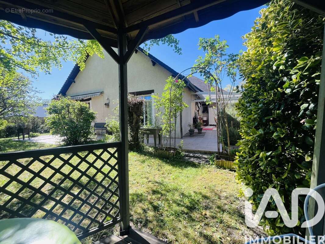 Photo 2 - Maison à SAINT-JULIEN-LES-VILLAS