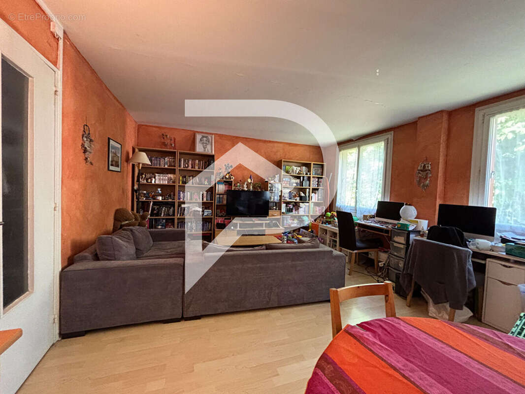 Appartement à LIMEIL-BREVANNES
