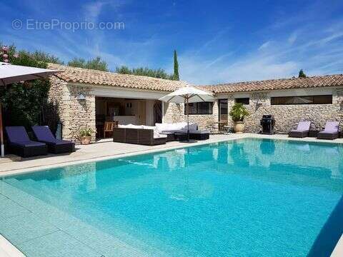 Maison à GORDES