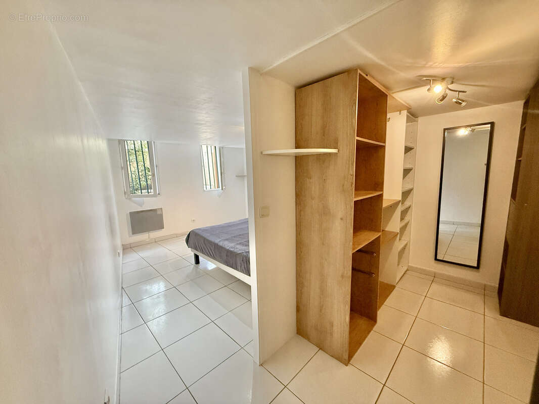 Commerce à MARSEILLE-12E