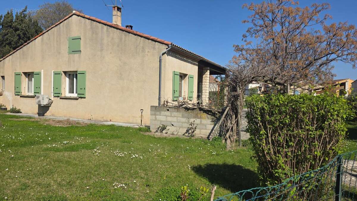 Maison à PELISSANNE