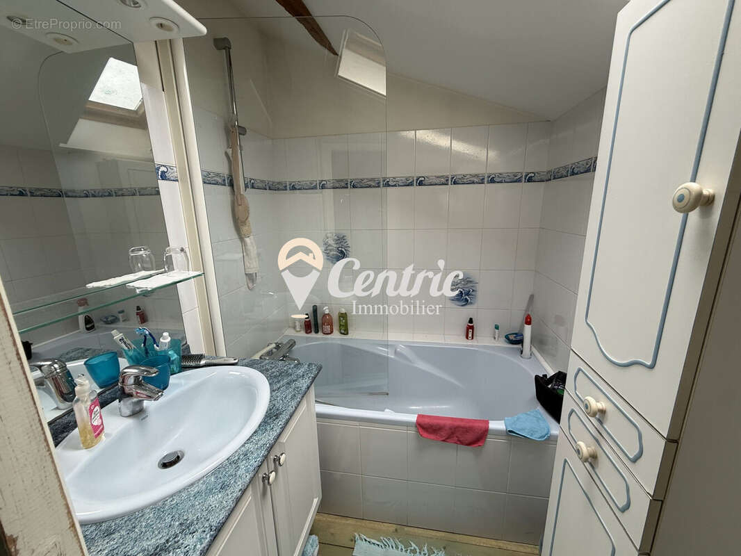 Maison 75 m² à Le Pin  - photo 5