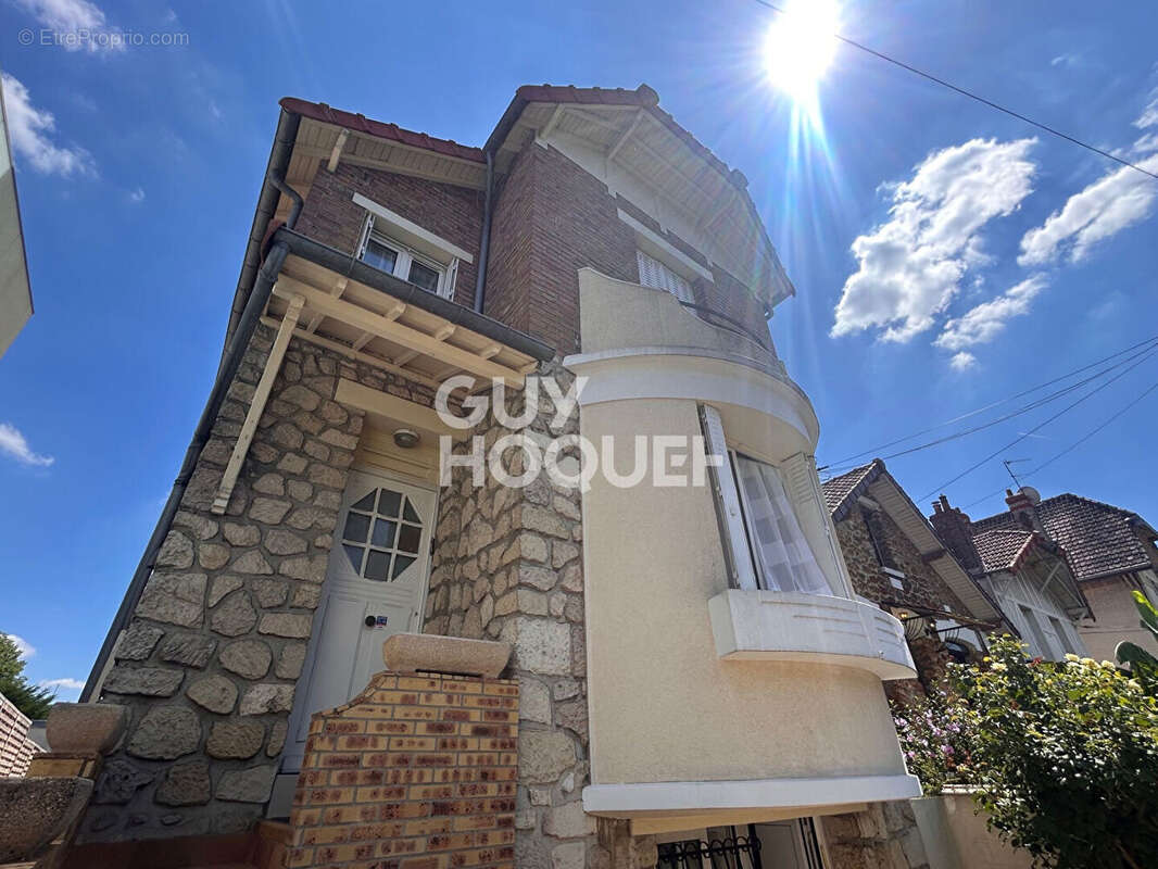 Maison à LES PAVILLONS-SOUS-BOIS