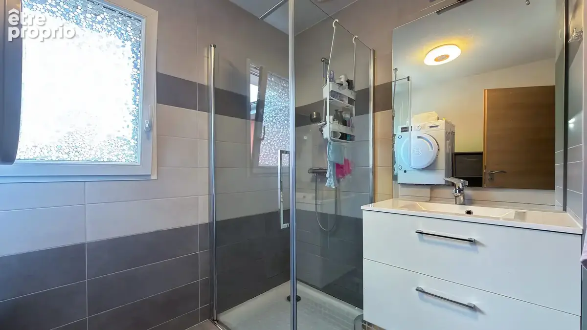 Appartement récent de 67 m2, deux chambres, à Orchamps-Vennes - photo 7