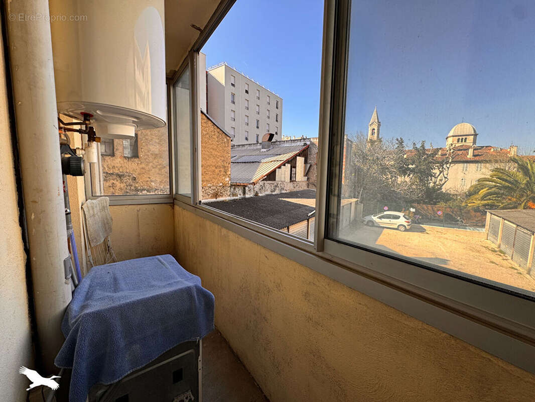 Appartement à MARSEILLE-5E