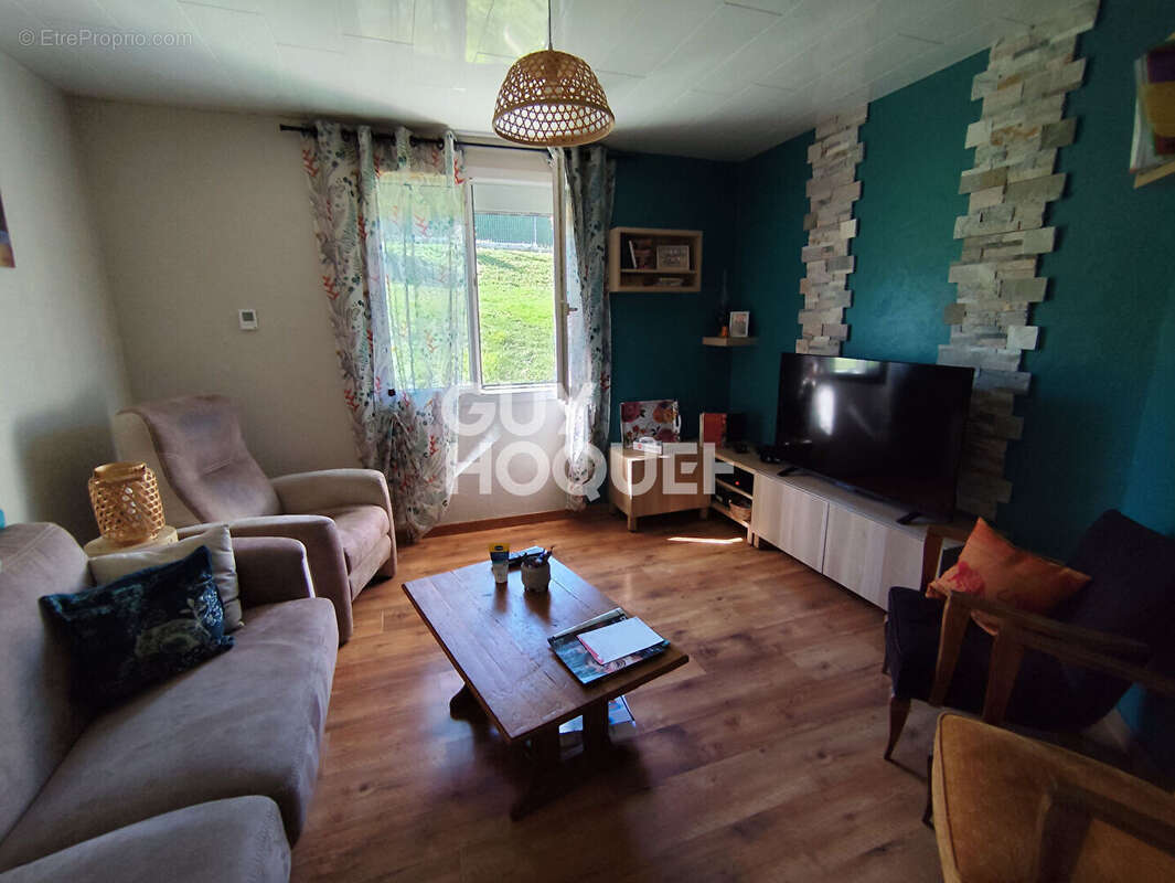 Maison à BUSSY-ALBIEUX