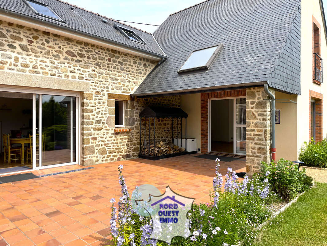 Maison à MAYENNE