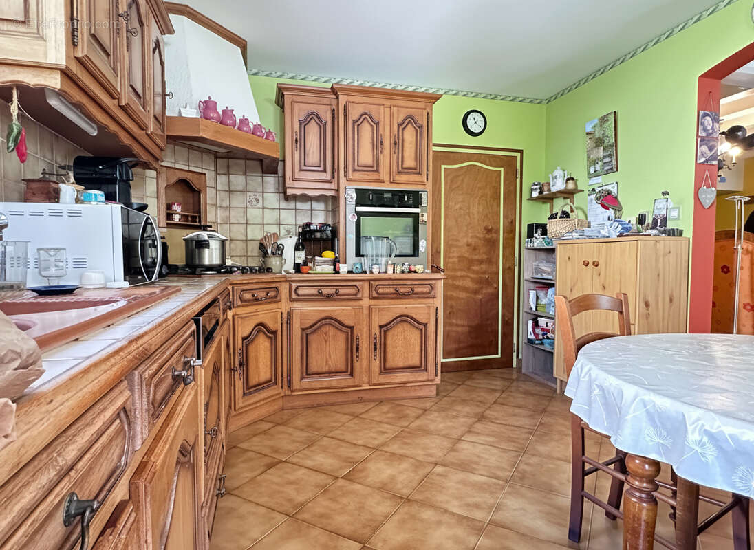 Maison familiale 148 m² - 4 chambres -Bureau -Garage 43 m² Terrain 1 039 m² ? Mouthiers-sur-Boëme - photo 9