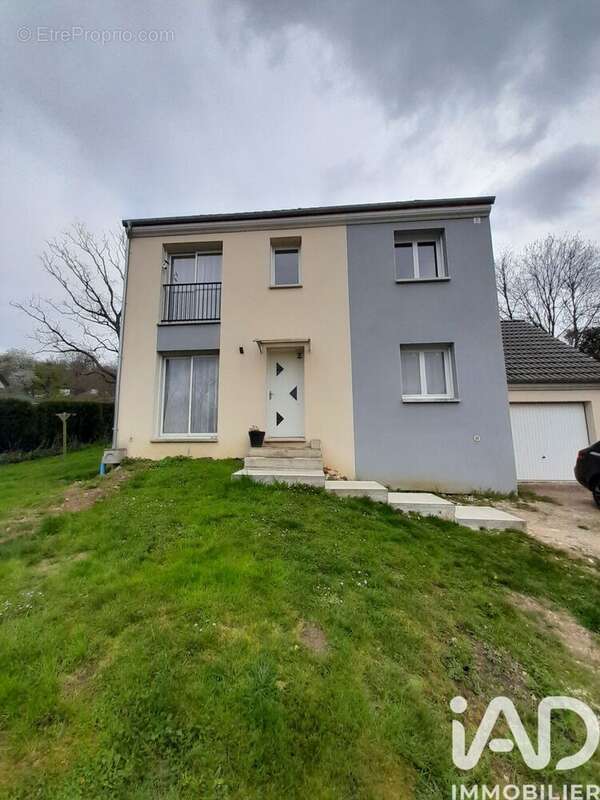 Photo 1 - Maison à DOMPTIN