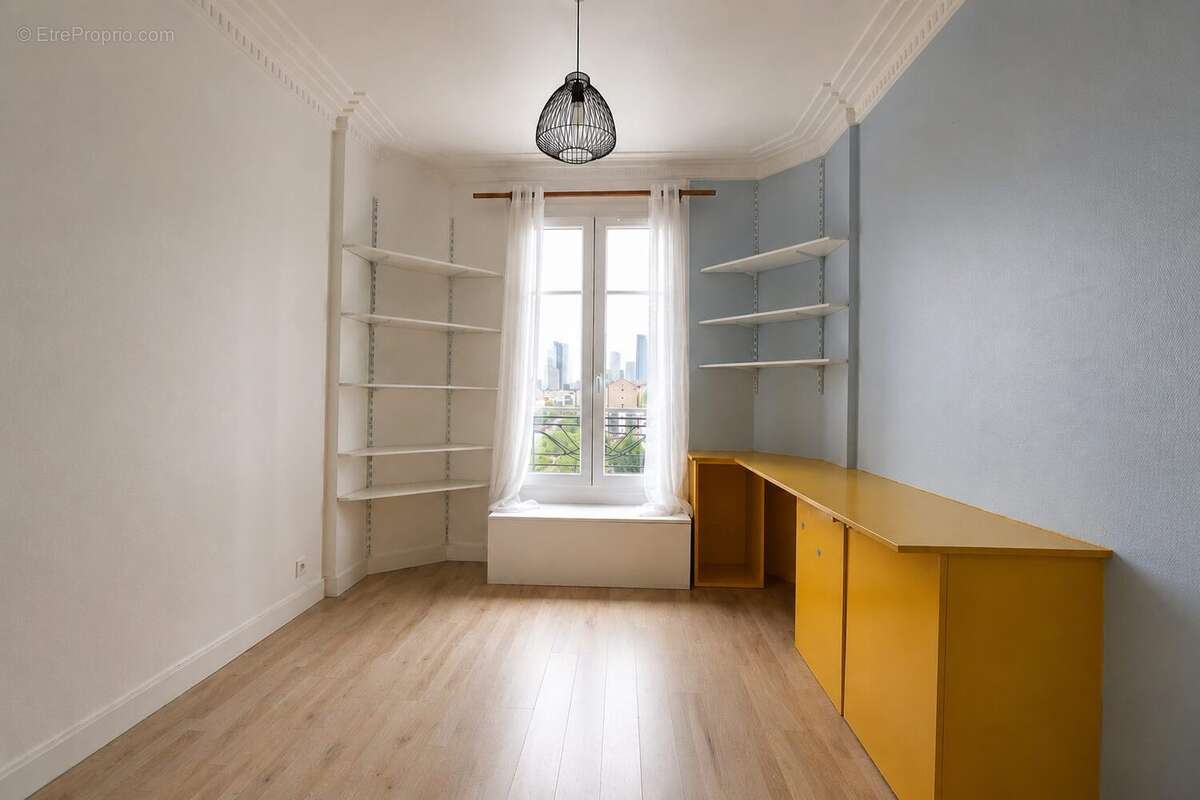 Appartement à LA GARENNE-COLOMBES