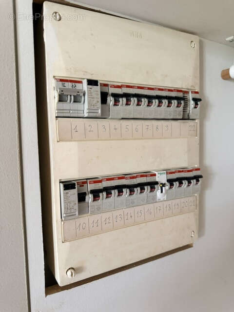 Clermont Ferrand ballainvilliers, T2 bis de 56.23,m2 , loué en airbnb, rapport de 10% actuel, vendu vide de lo - photo 15