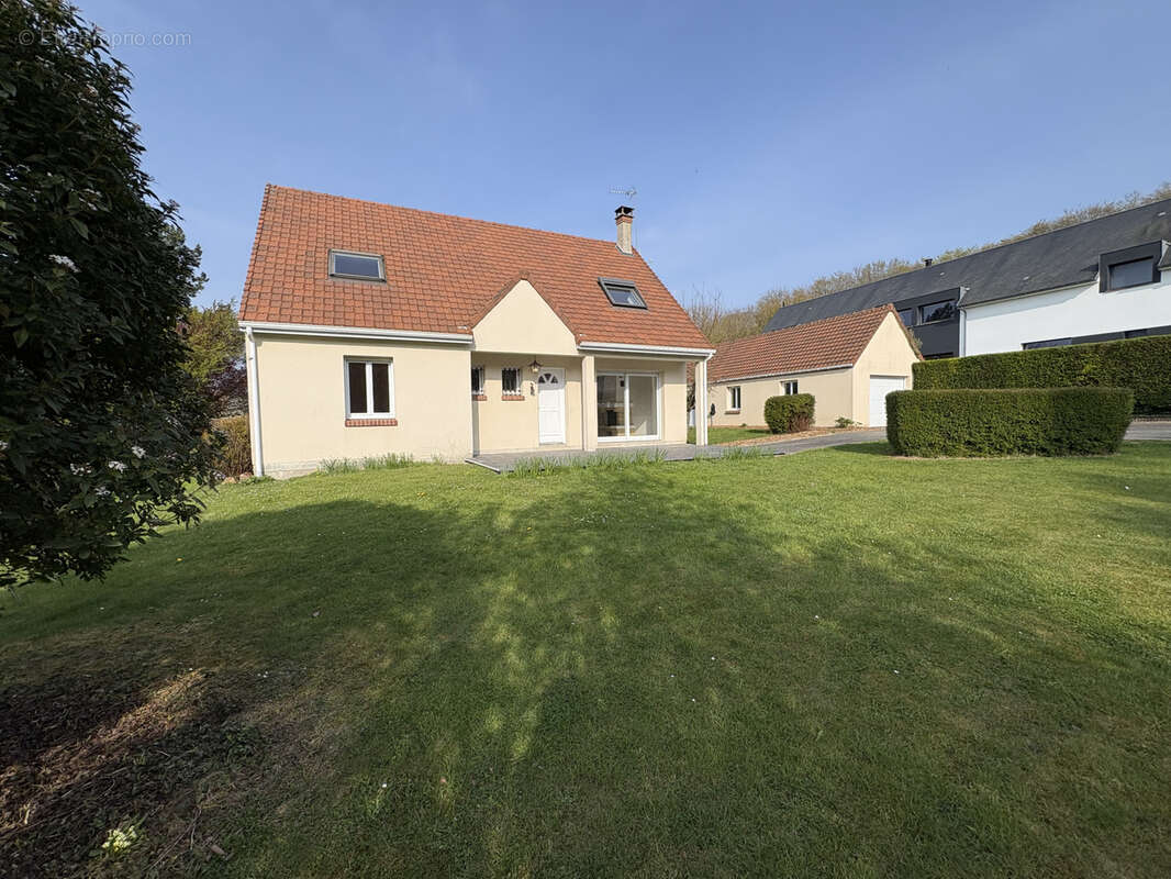 Maison à NAMPTY