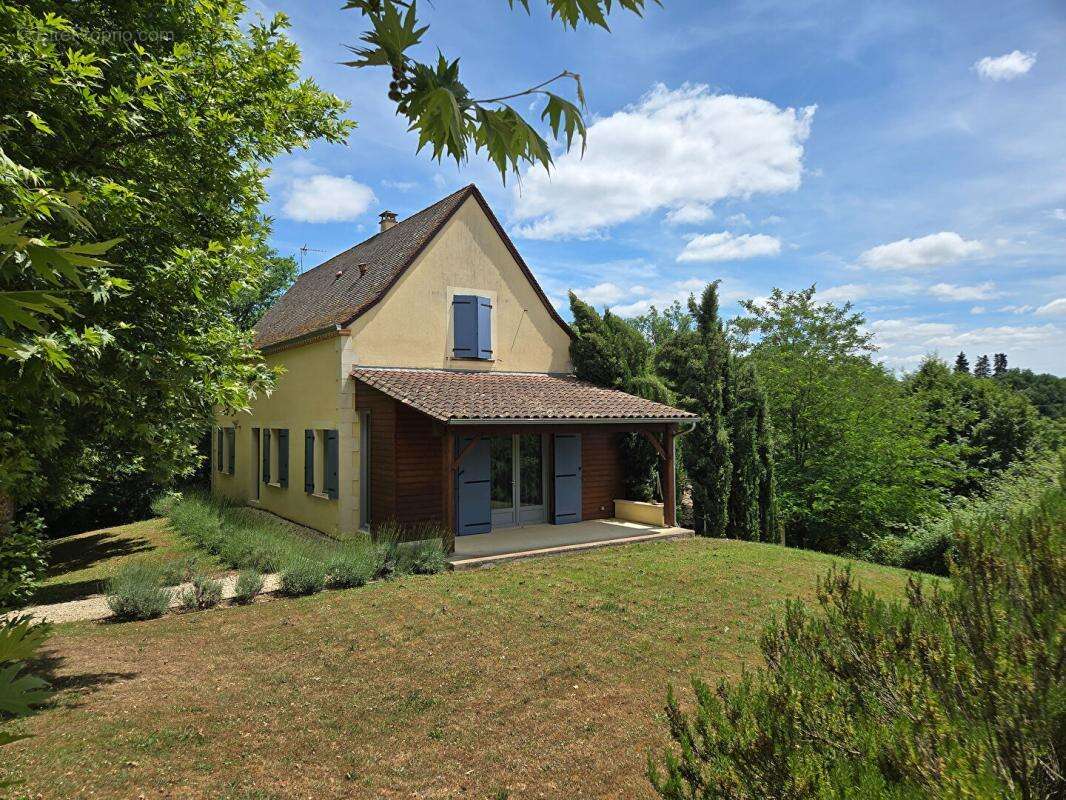 Villa moderne et confortable avec piscine, en bordure d'un golf - photo 3