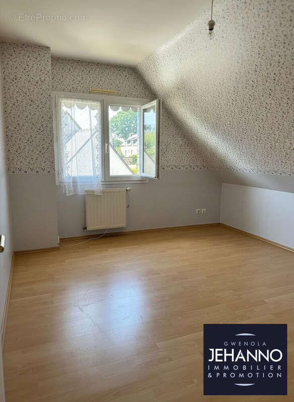 Maison 138 m² à Saint-Ave  - photo 8