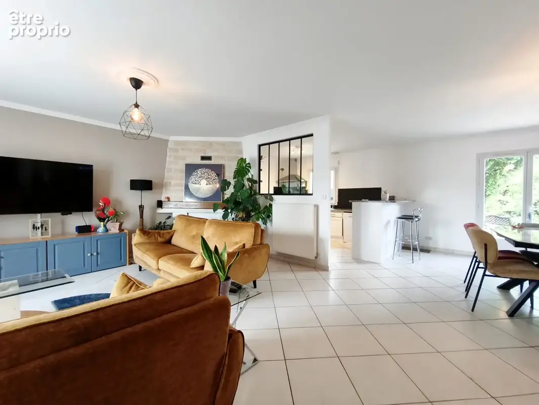 Maison 8 pièces 173 m² à vendre à Darvoy (45150) - photo 2