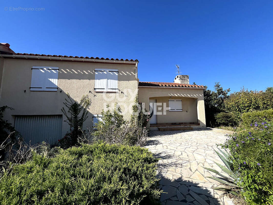 Maison à VILLENEUVE-DE-LA-RAHO