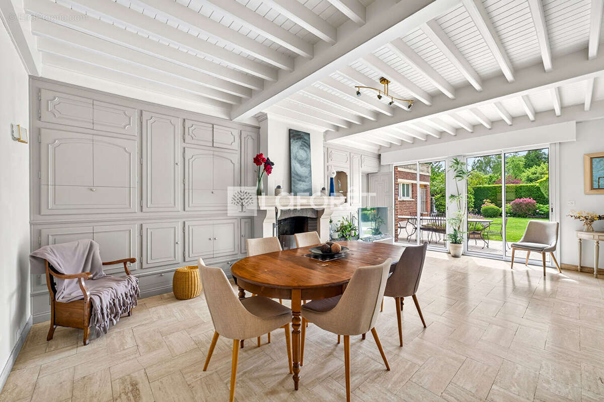 Maison à LAMBRES-LEZ-DOUAI