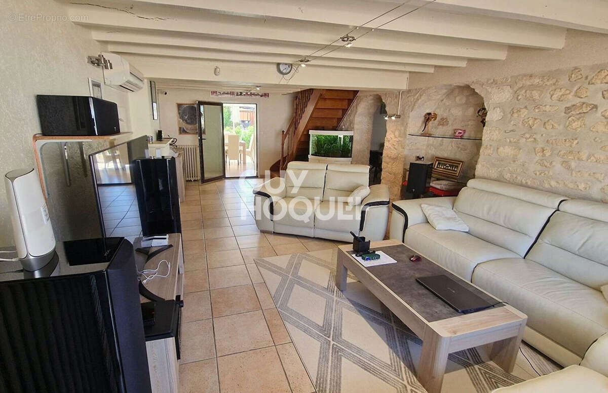 Maison à JAUNAY-CLAN