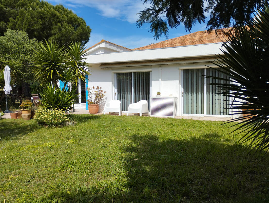 Maison à HYERES