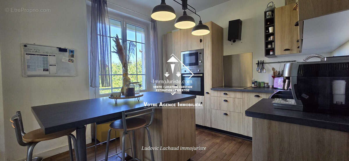 Maison à CONDAT-SUR-VIENNE