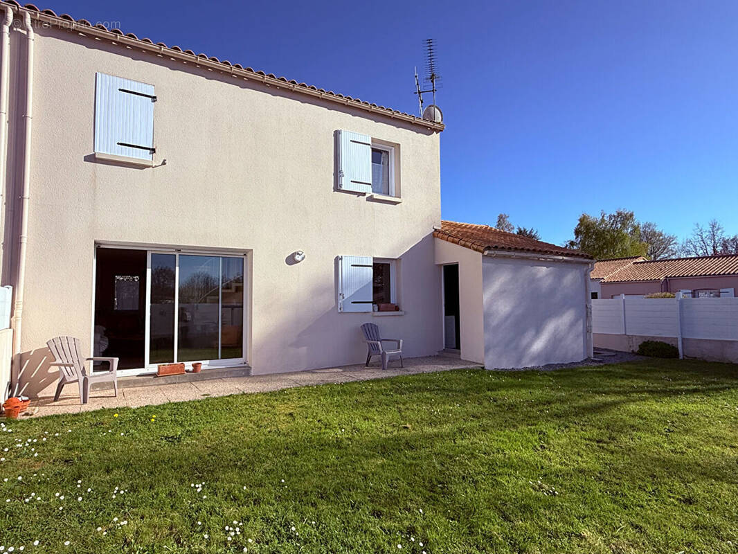 Maison à BELLEVILLE-SUR-VIE