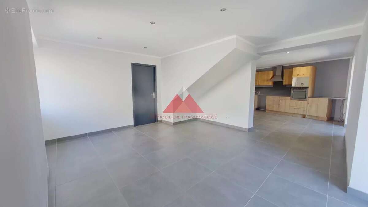 Appartement à LA CHAUX-DU-DOMBIEF