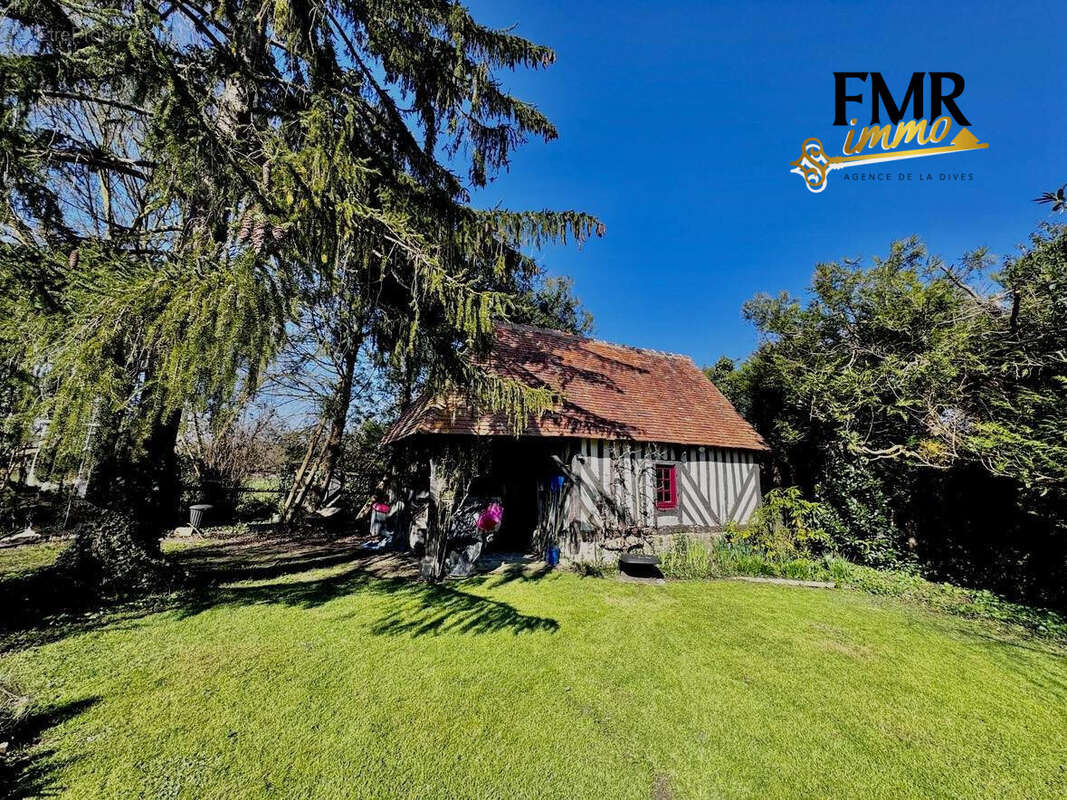Maison à SAINT-PIERRE-SUR-DIVES