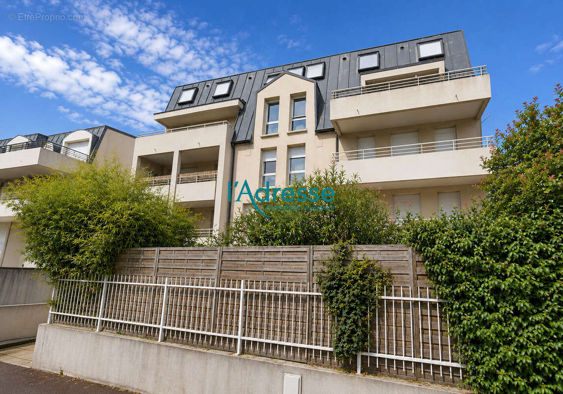 Appartement à NANTERRE