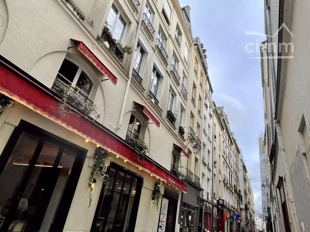 Appartement à PARIS-2E