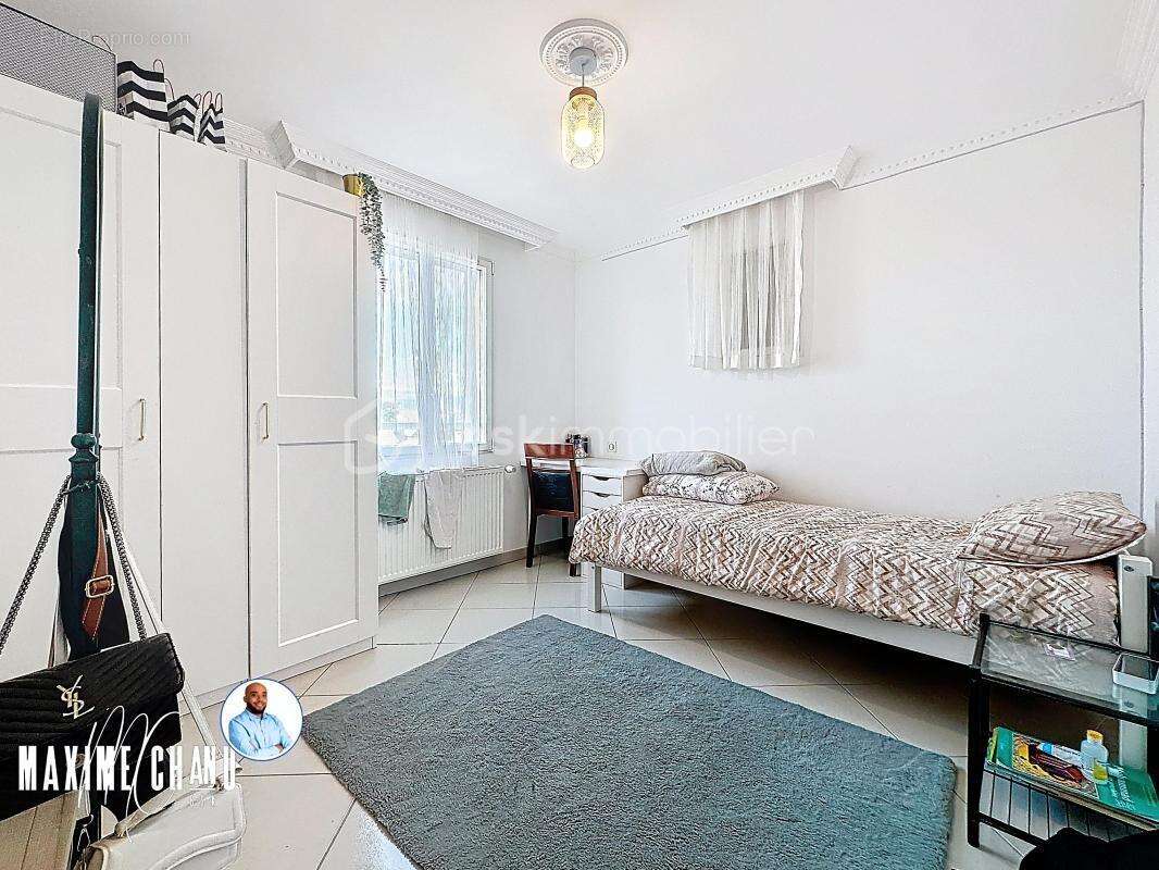 À Vendre : Belle Maison de 155 m² à Gignac, au Calme et Proche du Centre - photo 13