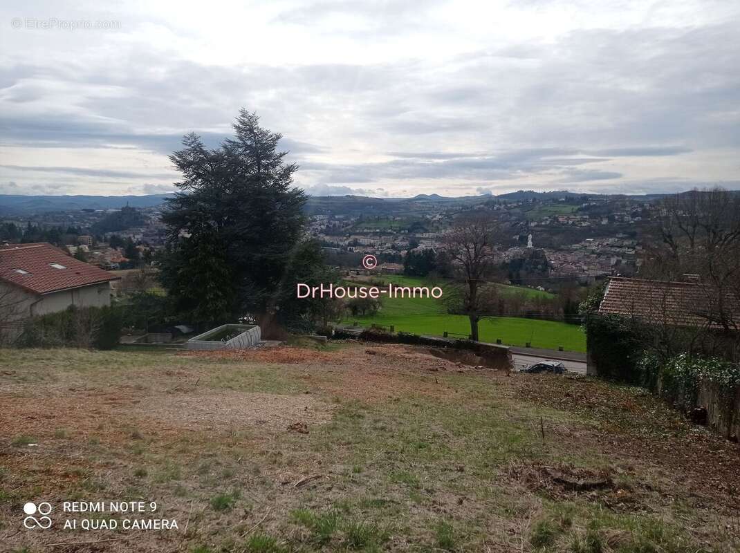 Terrain à ESPALY-SAINT-MARCEL