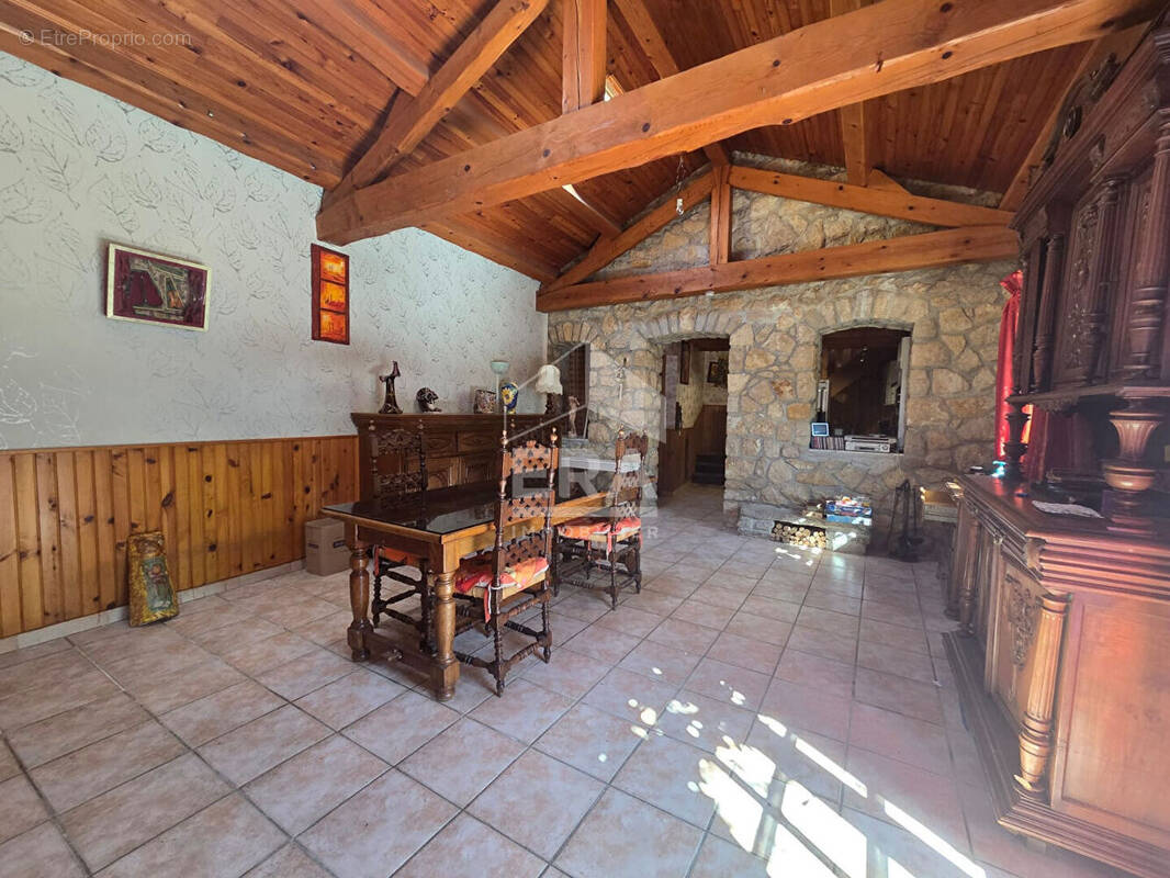 Maison à ROQUETAILLADE
