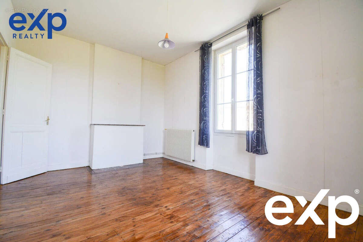 Maison à SAINT-EMILION