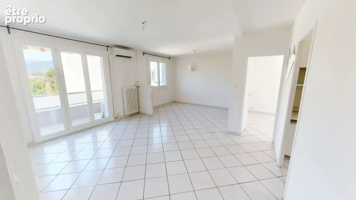 Appartement à DOMENE