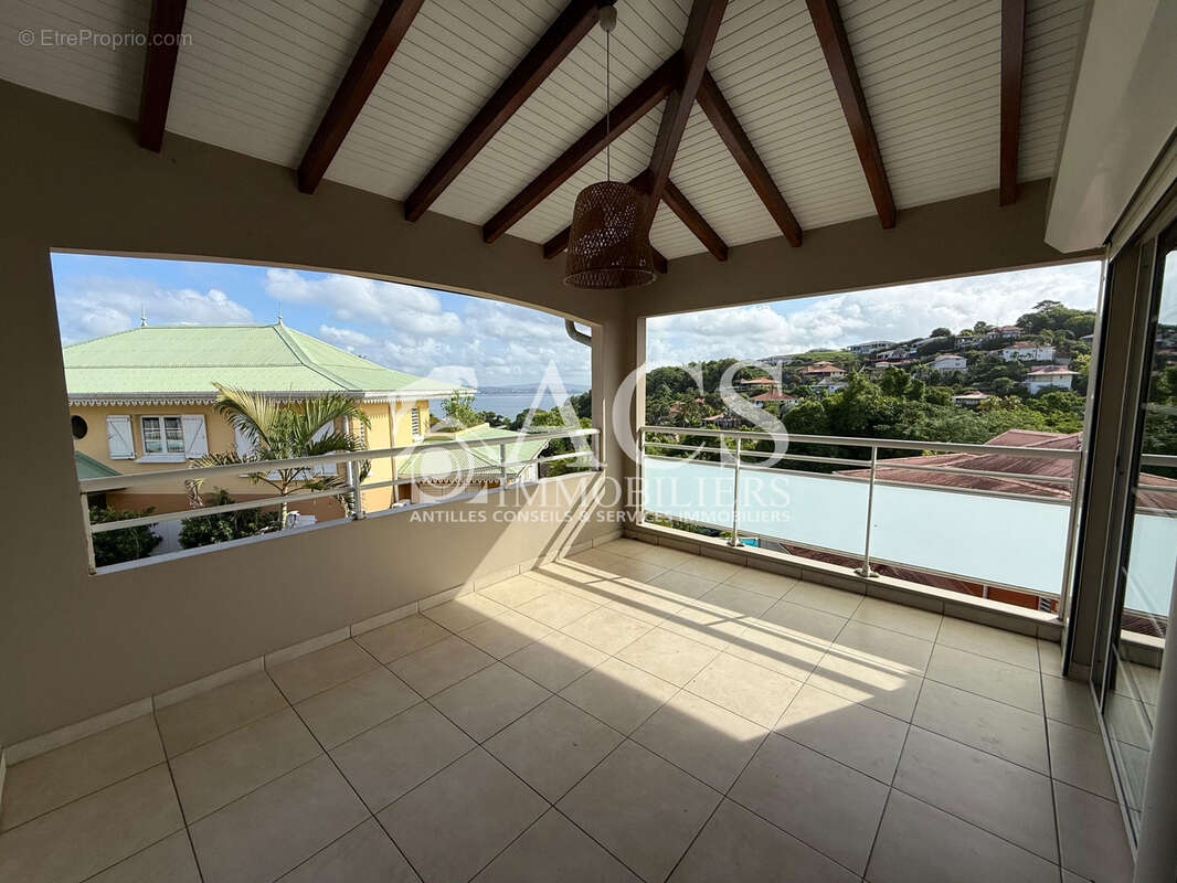 Appartement à LES TROIS-ILETS