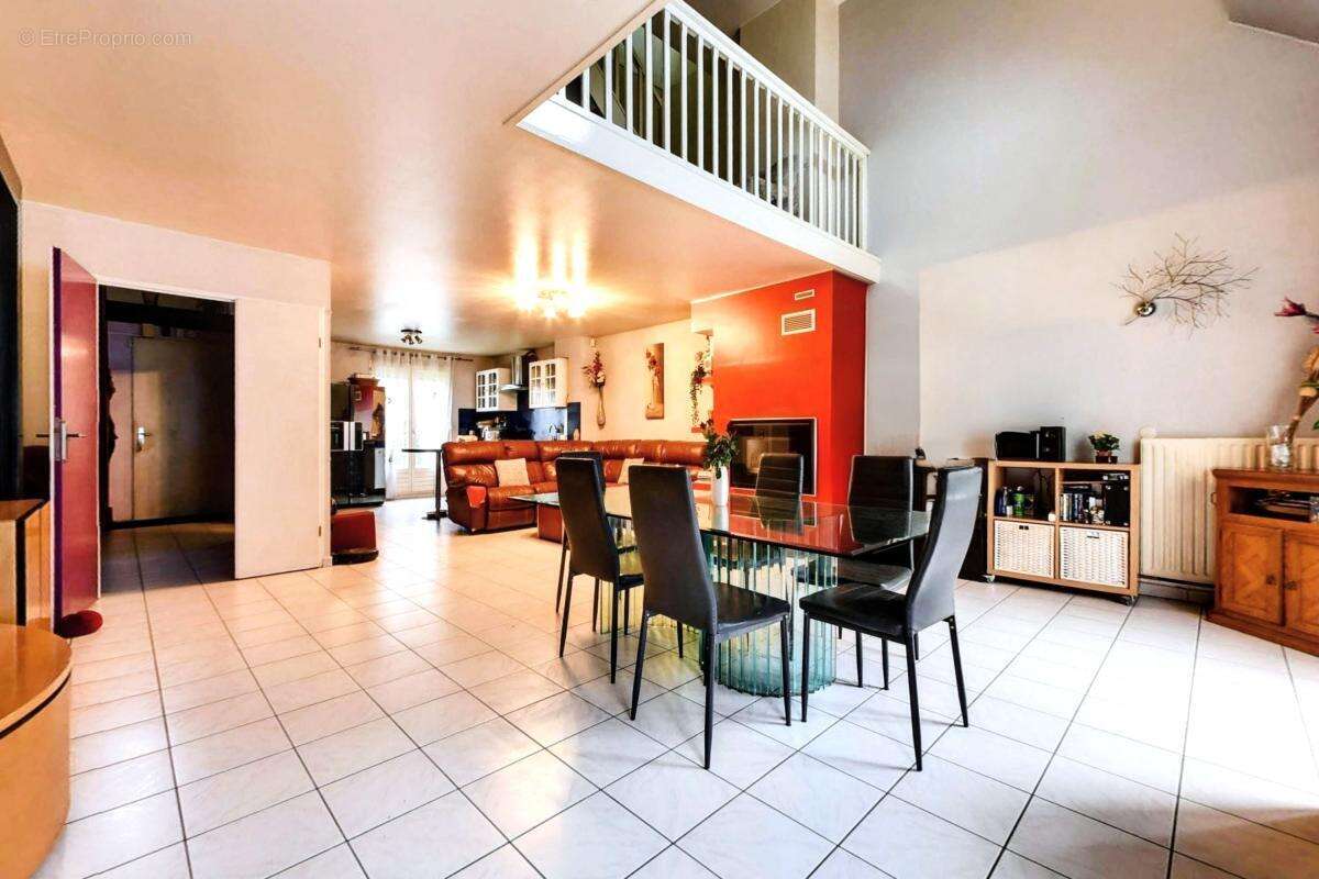 Maison à VILLEPINTE