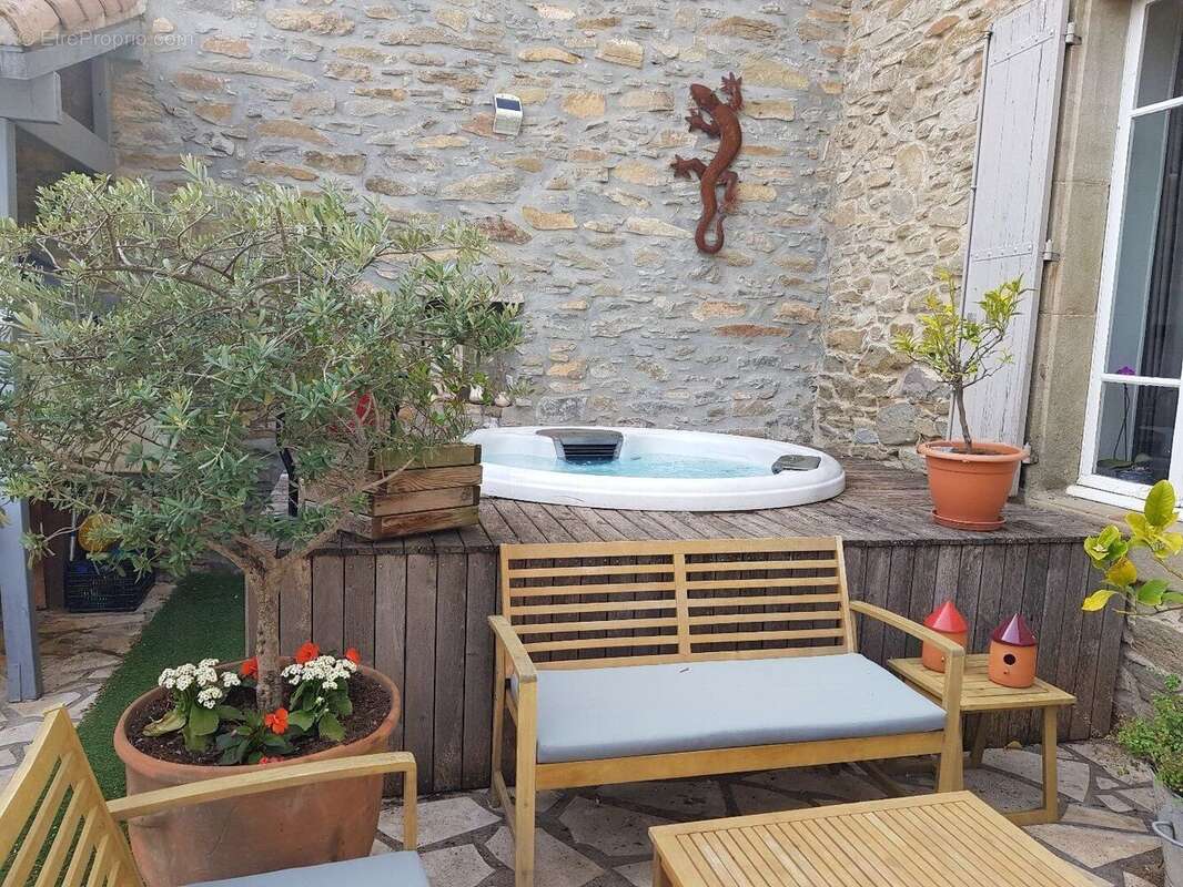 Maison à SAINT-FRICHOUX