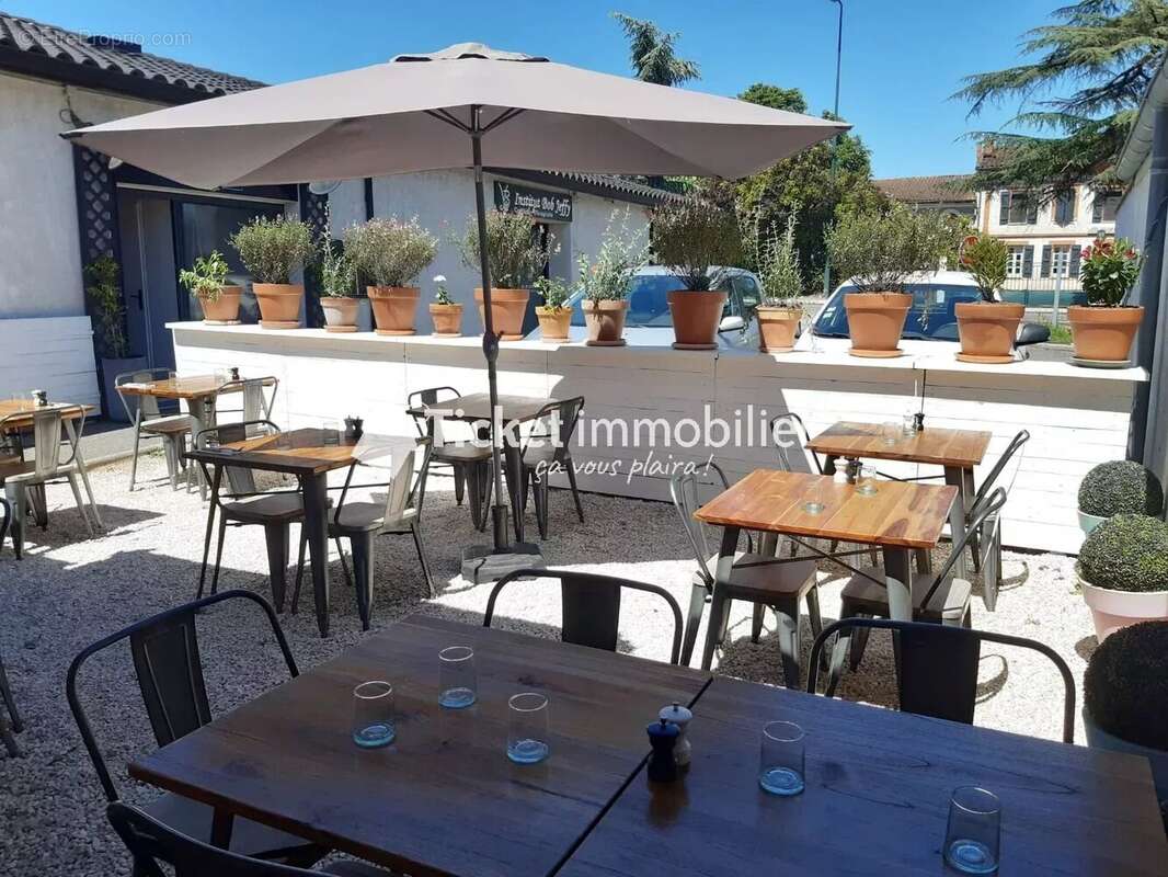 Commerce à CORNEBARRIEU